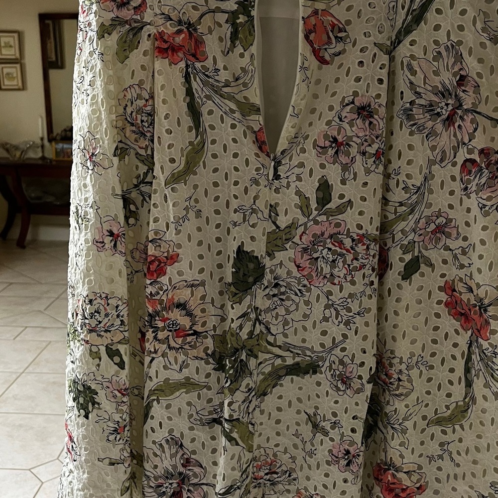 Ann Taylor Cream Floral print Midi Dress- size 10 fit and flair excellent - Picture 11 of 14